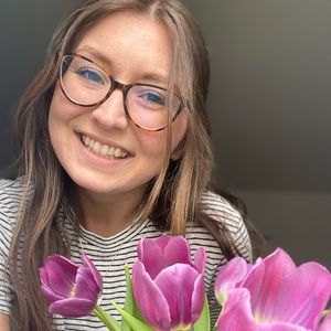 Meet your Posher, Caroline